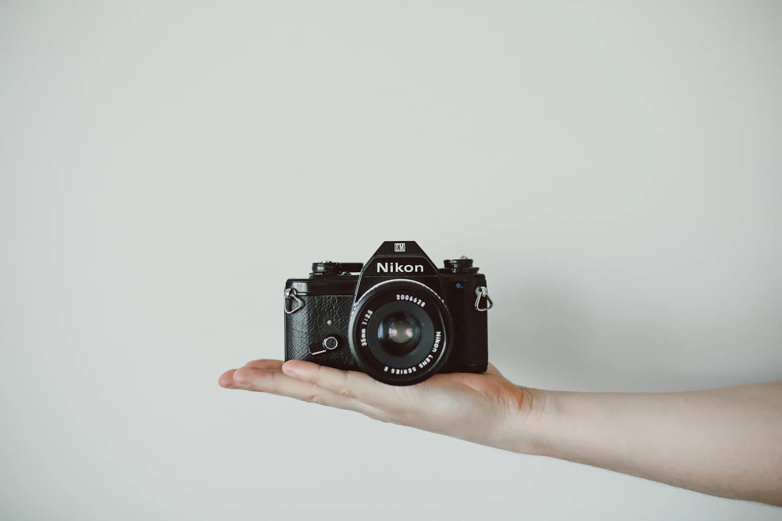 Choosing Lenses for a Crop-Sensor Body with the Crop Factor Calculator